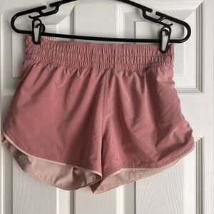 Lululemon reversible shorts, color pink. Size 6